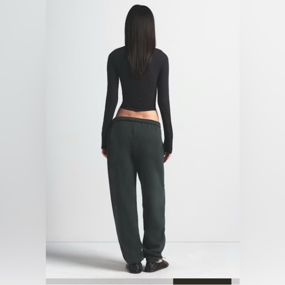 SKIMS Vintage Fleece Jogger-CYPRESS-SMALL-BNWT - Picture 3 of 9